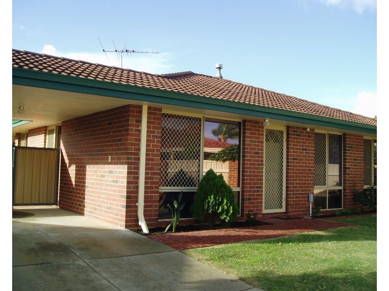 10 Monstera Court, Alexander Heights WA 6064