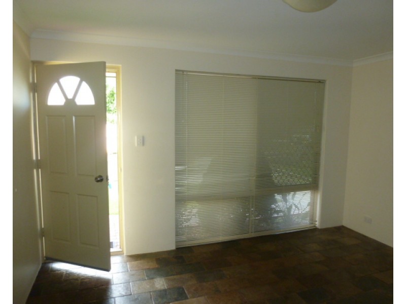 10 Monstera Court, Alexander Heights WA 6064