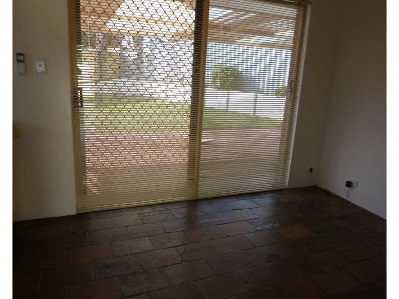 10 Monstera Court, Alexander Heights WA 6064