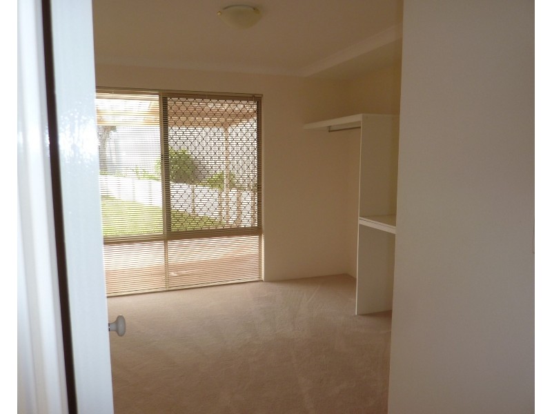 10 Monstera Court, Alexander Heights WA 6064