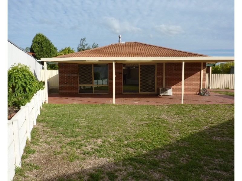 10 Monstera Court, Alexander Heights WA 6064