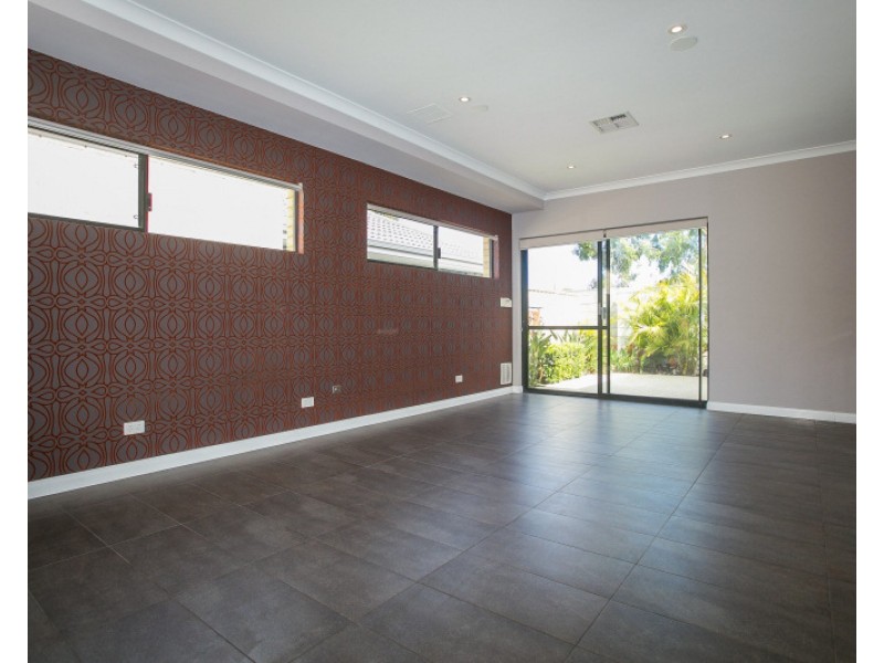 7/26 Charnley Bend, Success WA 6164