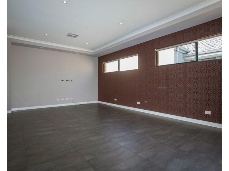 7/26 Charnley Bend, Success WA 6164