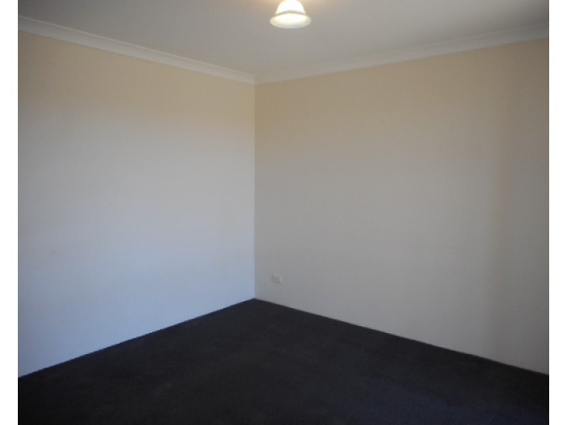 8 Brookside Gardens, Caversham WA 6055