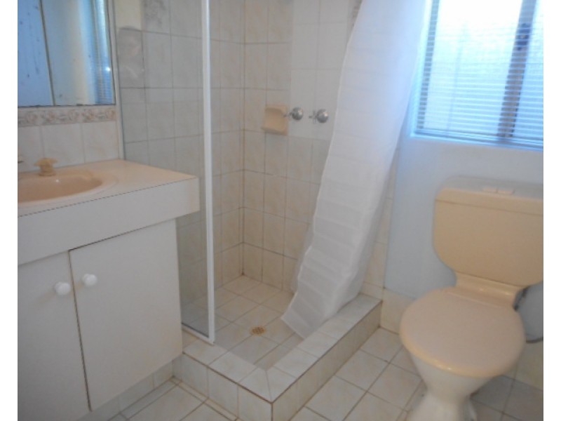 8 Brookside Gardens, Caversham WA 6055