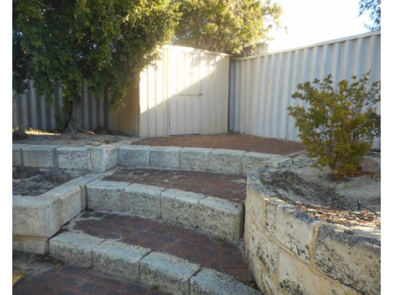 8 Brookside Gardens, Caversham WA 6055