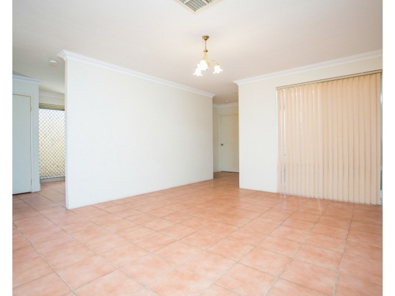 2/83 Station Street, Cannington WA 6107