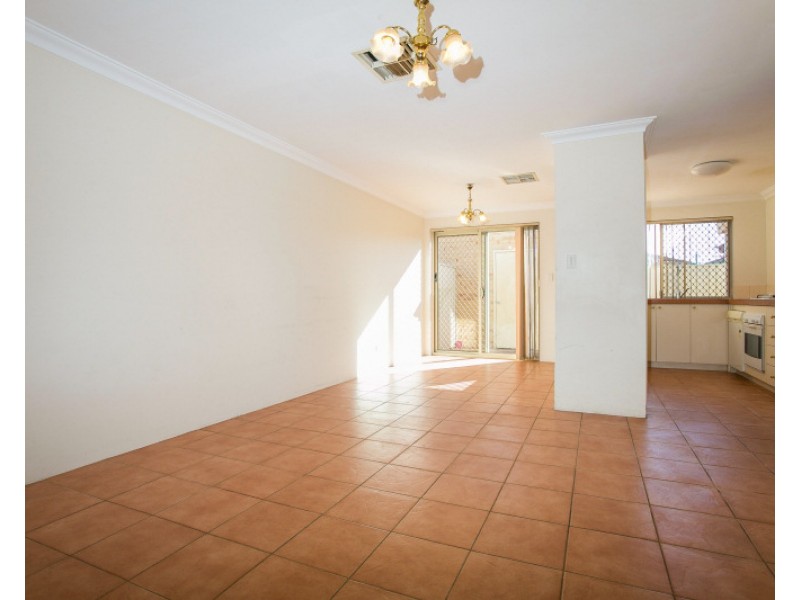 2/83 Station Street, Cannington WA 6107