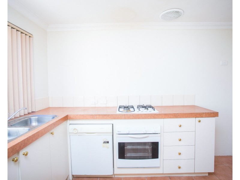 2/83 Station Street, Cannington WA 6107