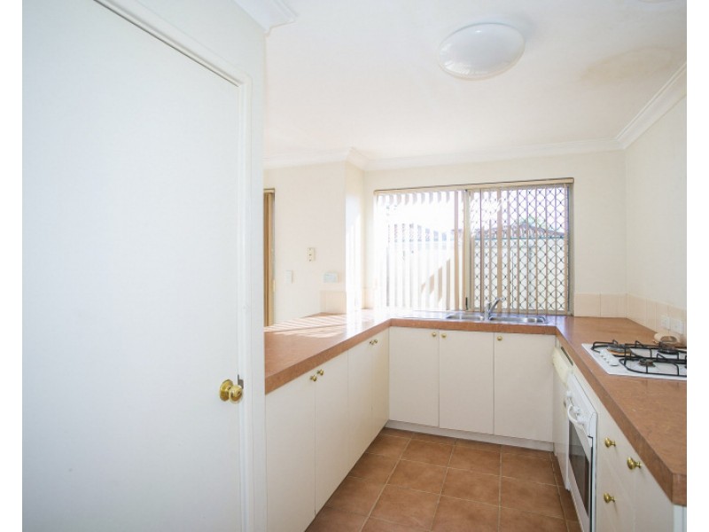 2/83 Station Street, Cannington WA 6107