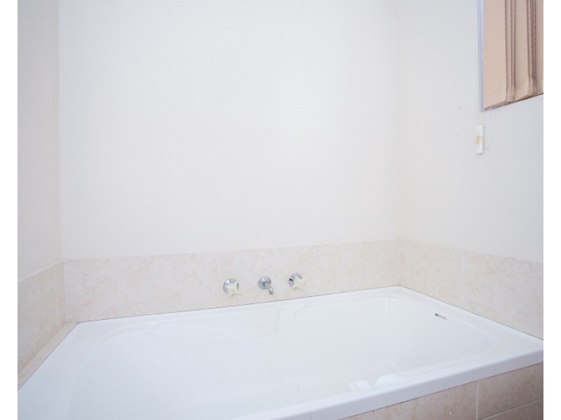 2/83 Station Street, Cannington WA 6107