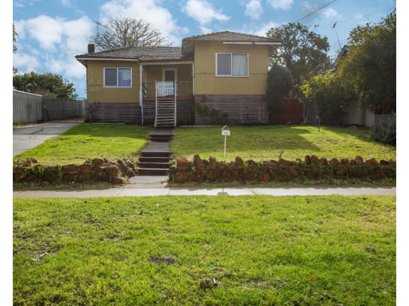 23 Beacham Crescent, Medina WA 6167