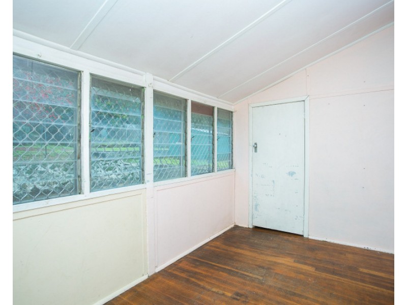 23 Beacham Crescent, Medina WA 6167