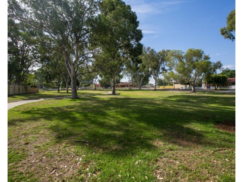 39 Bates Loop, Lockridge WA 6054