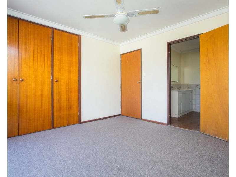 6 Edge Place, Dianella WA 6059