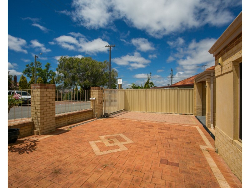 32 Marda Way, Nollamara WA 6061