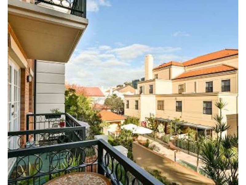 16/19 Little Shenton Lane, Northbridge WA 6003