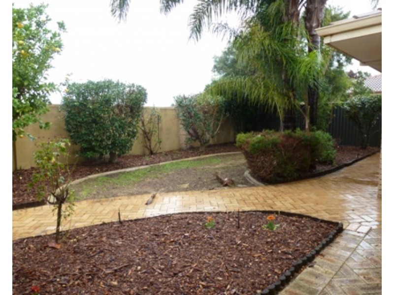 22 Marianne Way, Alexander Heights WA 6064