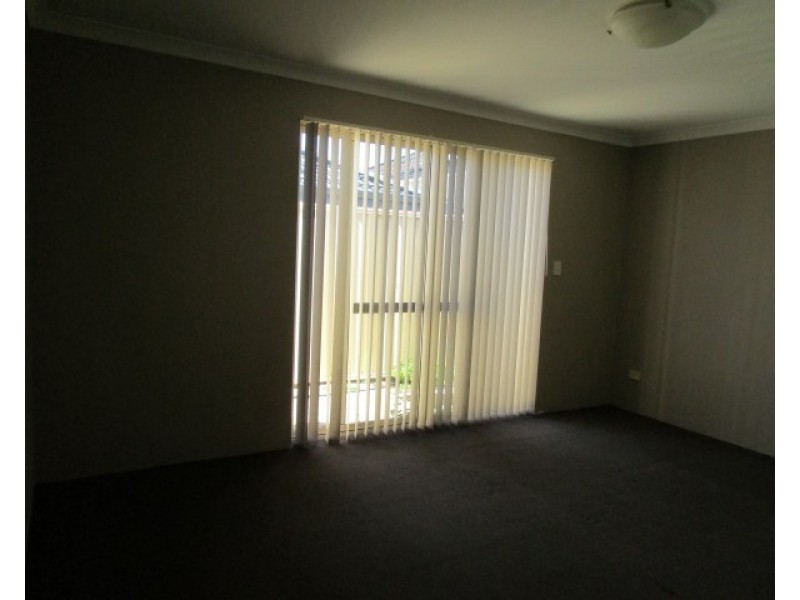 10 La Trobe Street, Landsdale WA 6065