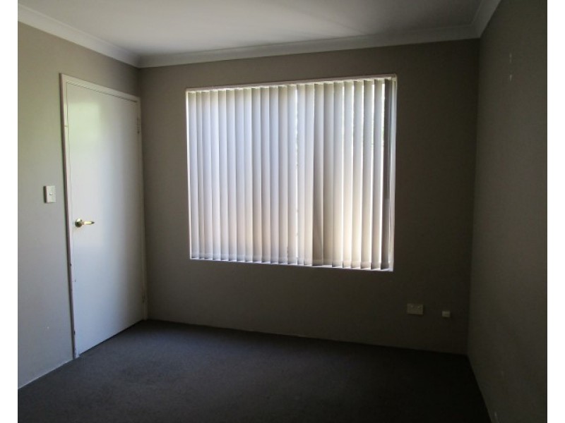 10 La Trobe Street, Landsdale WA 6065