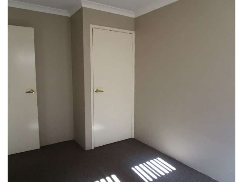 10 La Trobe Street, Landsdale WA 6065