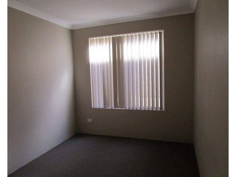 10 La Trobe Street, Landsdale WA 6065