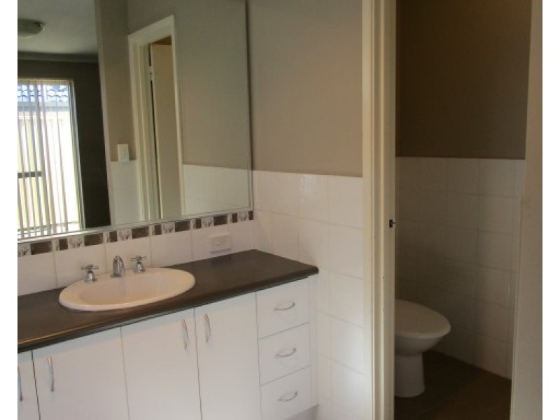 10 La Trobe Street, Landsdale WA 6065