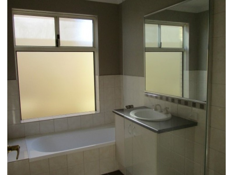 10 La Trobe Street, Landsdale WA 6065