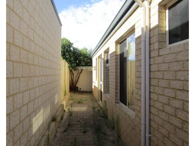 10 La Trobe Street, Landsdale WA 6065