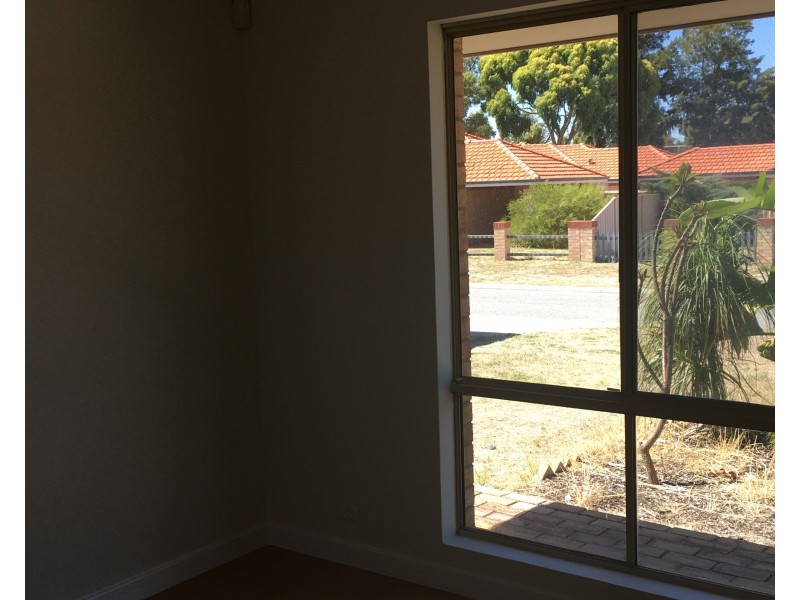 14 Ottawa Crescent, Beechboro WA 6063