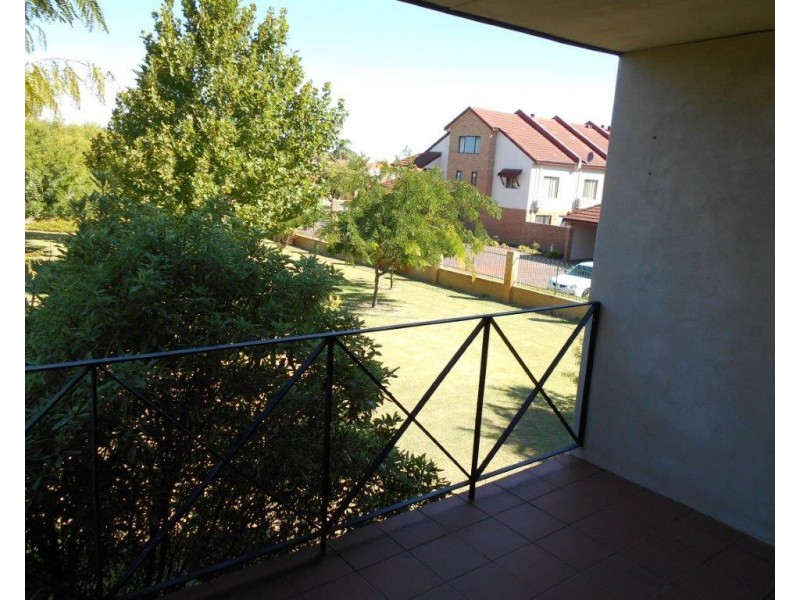 24/20 Gochean Avenue, Bentley WA 6102