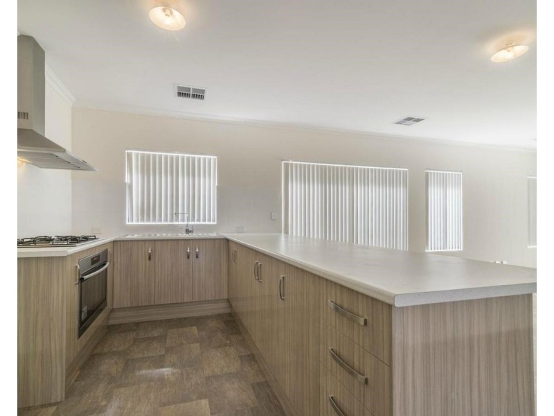 6 Scrubwren Circuit, Alkimos WA 6038