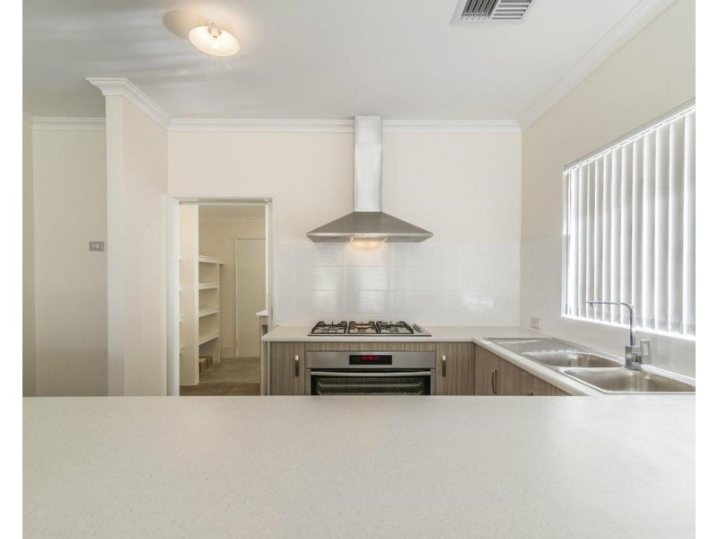 6 Scrubwren Circuit, Alkimos WA 6038