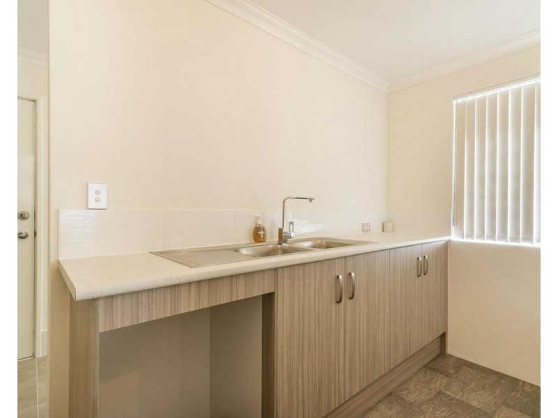 6 Scrubwren Circuit, Alkimos WA 6038