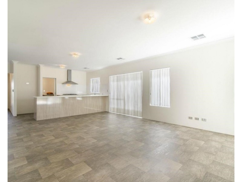 6 Scrubwren Circuit, Alkimos WA 6038