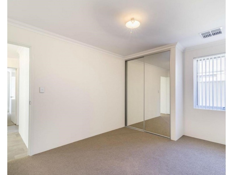 6 Scrubwren Circuit, Alkimos WA 6038