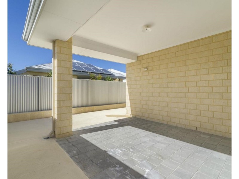 6 Scrubwren Circuit, Alkimos WA 6038