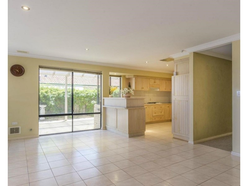 15 Bellerive Boulevard, Madeley WA 6065