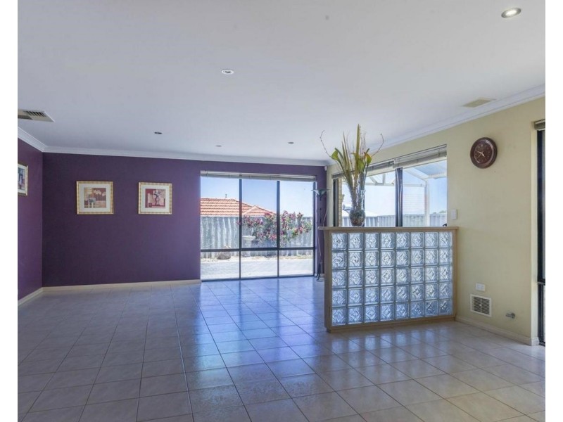 15 Bellerive Boulevard, Madeley WA 6065