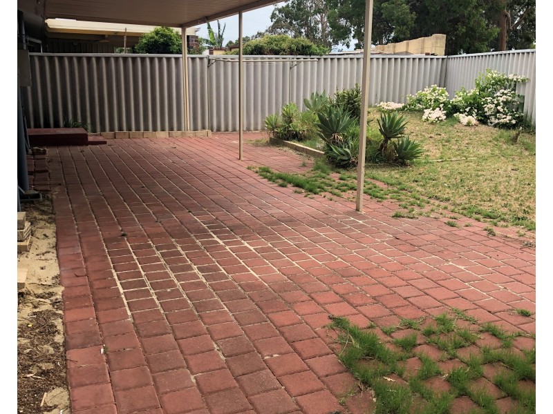 24D Connell Way, Girrawheen WA 6064