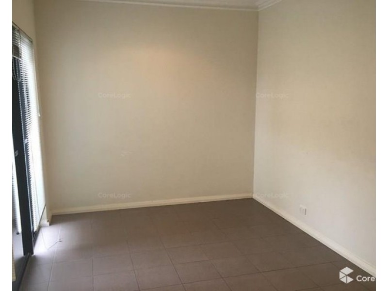 1/12  Leila Street, Cannington WA 6107