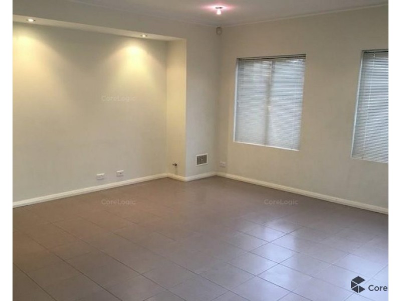 1/12  Leila Street, Cannington WA 6107