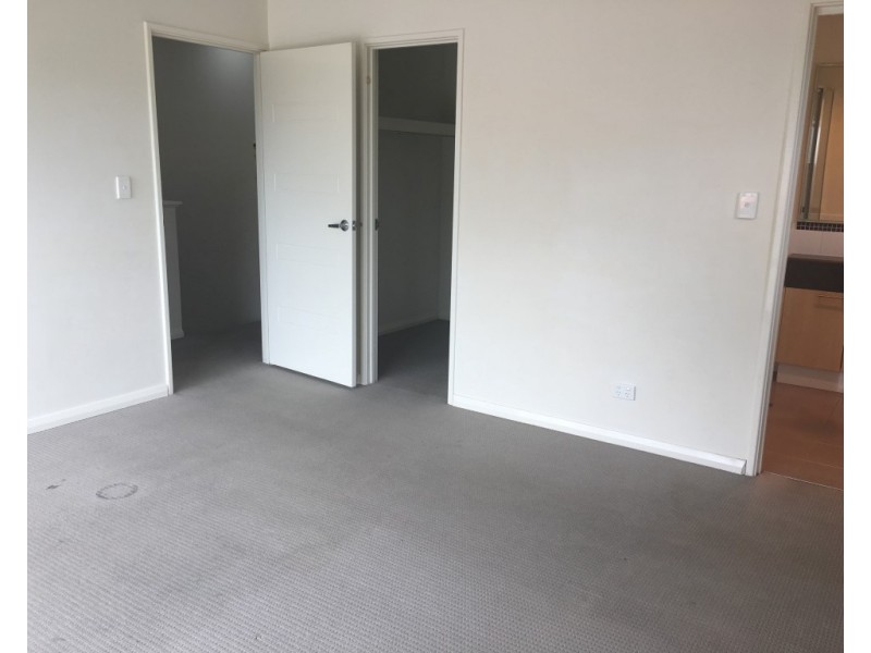 1/12  Leila Street, Cannington WA 6107