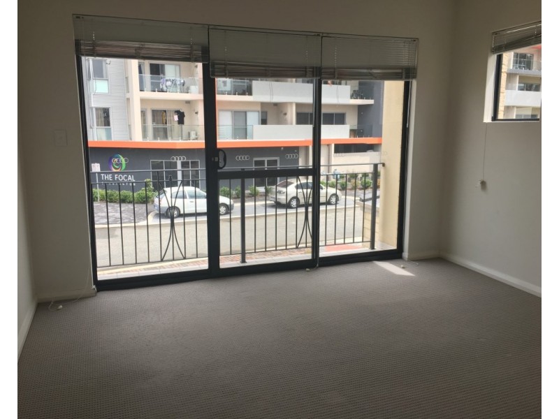 1/12  Leila Street, Cannington WA 6107