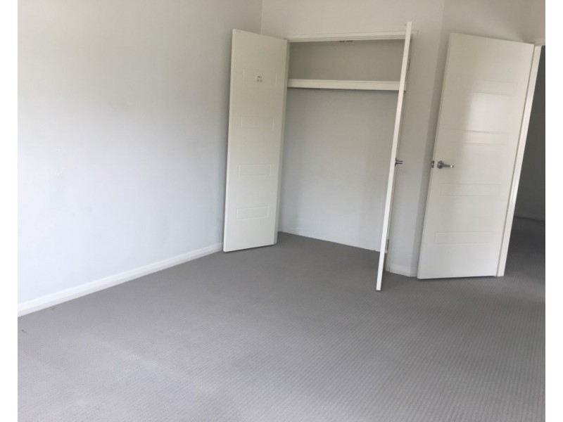 1/12  Leila Street, Cannington WA 6107