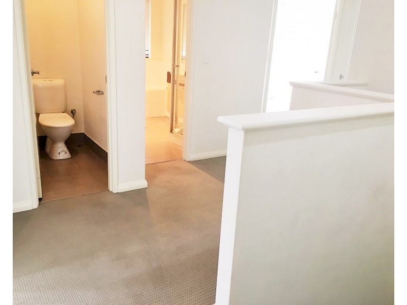 1/12  Leila Street, Cannington WA 6107