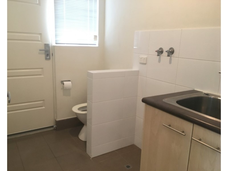 1/12  Leila Street, Cannington WA 6107