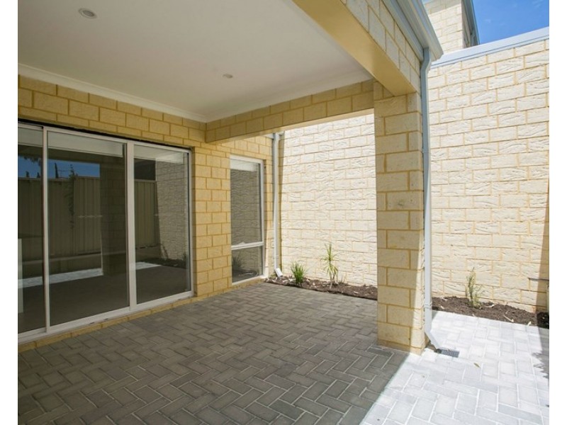 176A Ravenswood Drive, Nollamara WA 6061