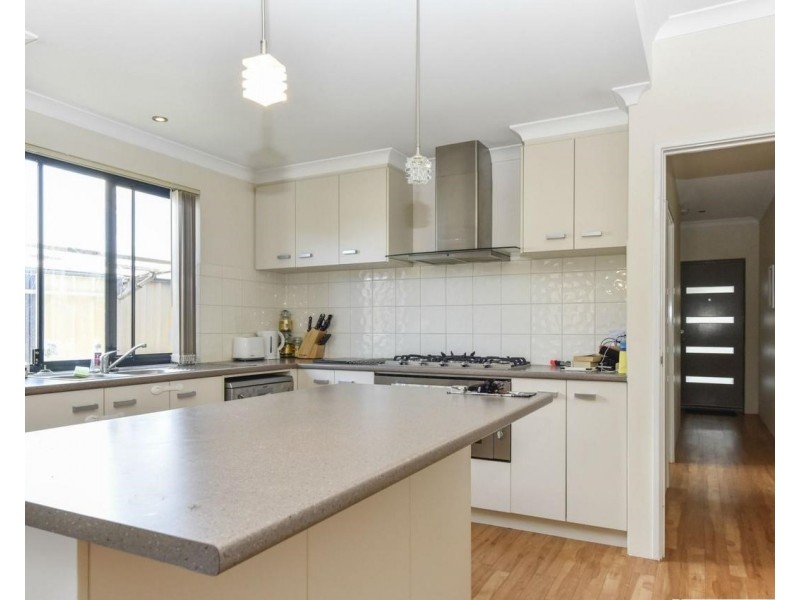 5 Melbourne Loop, Clarkson WA 6030