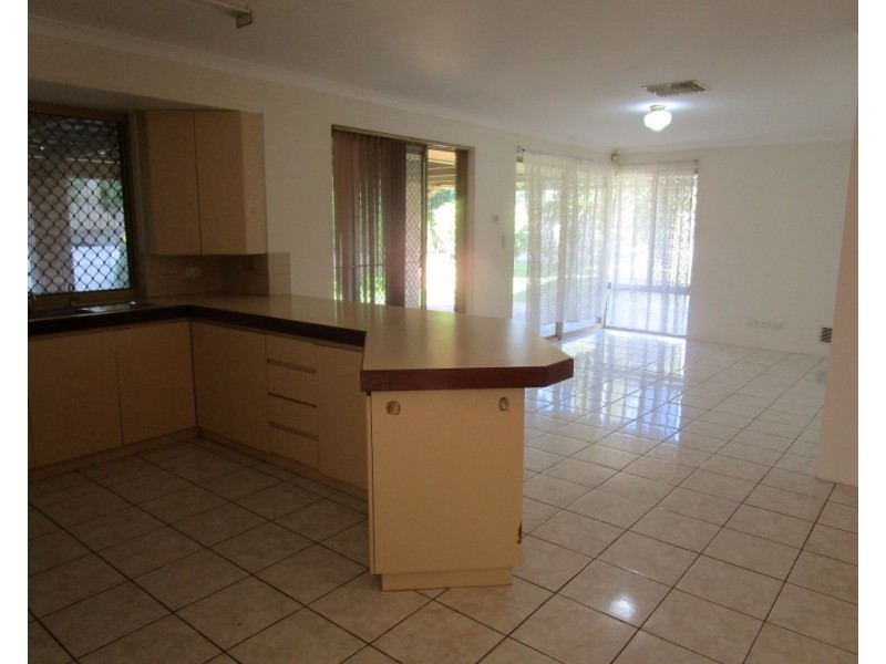 19 Gerosa Place, Alexander Heights WA 6064